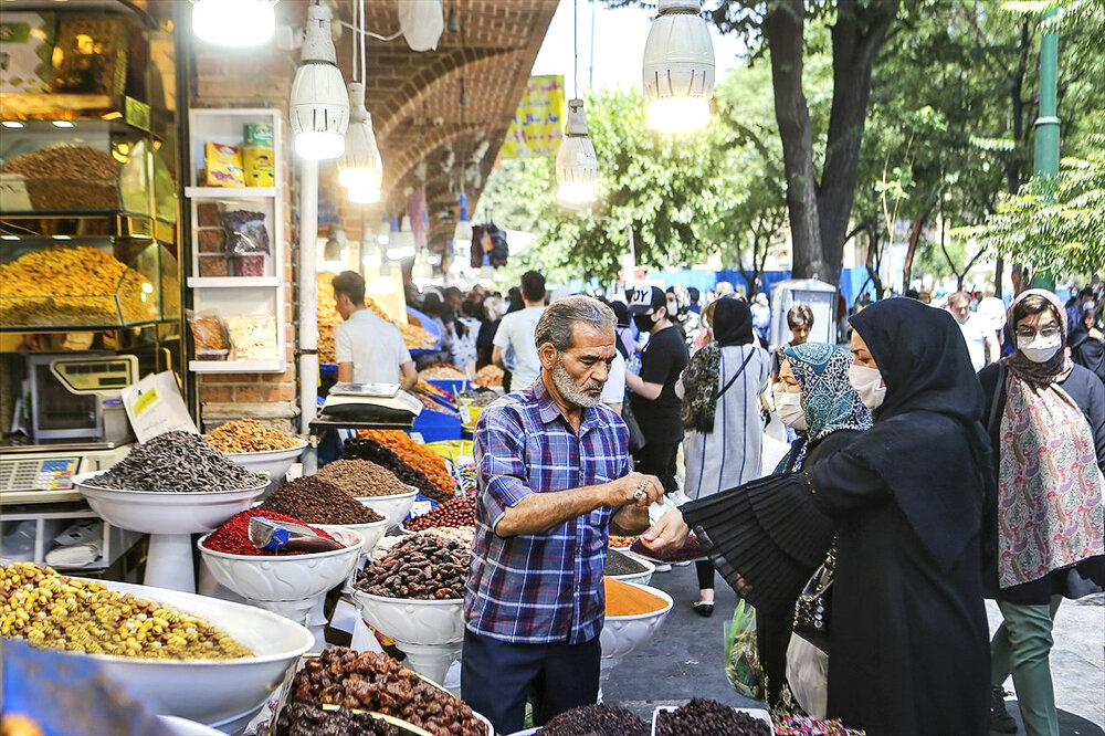 انتقال بساط گستران تجریش به ضلع جنوب امامزاده صالح