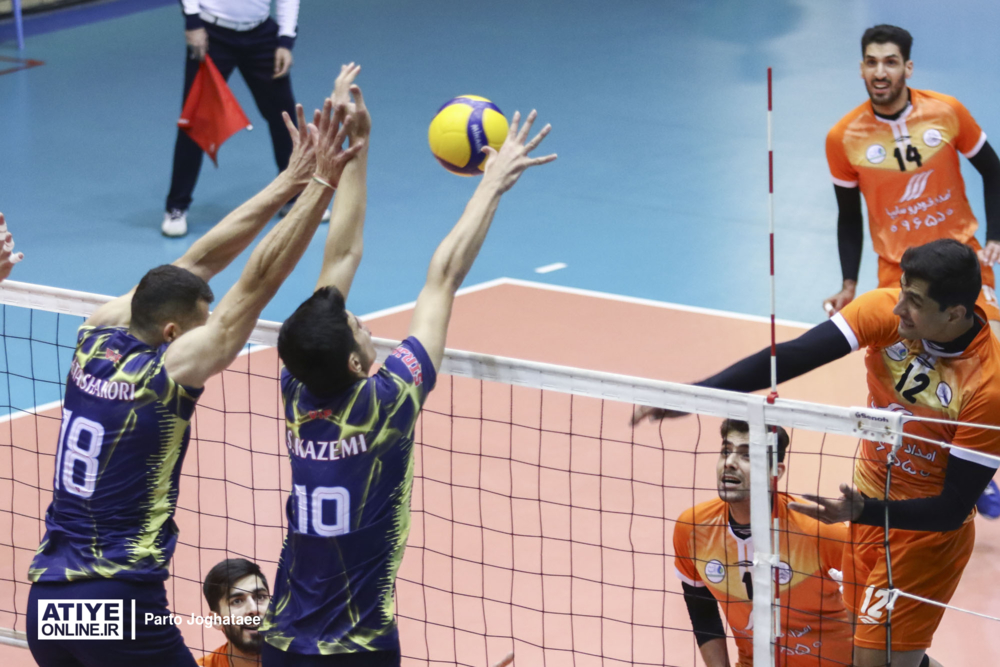 لیگ والیبال مردان در ایستگاه نوزدهم