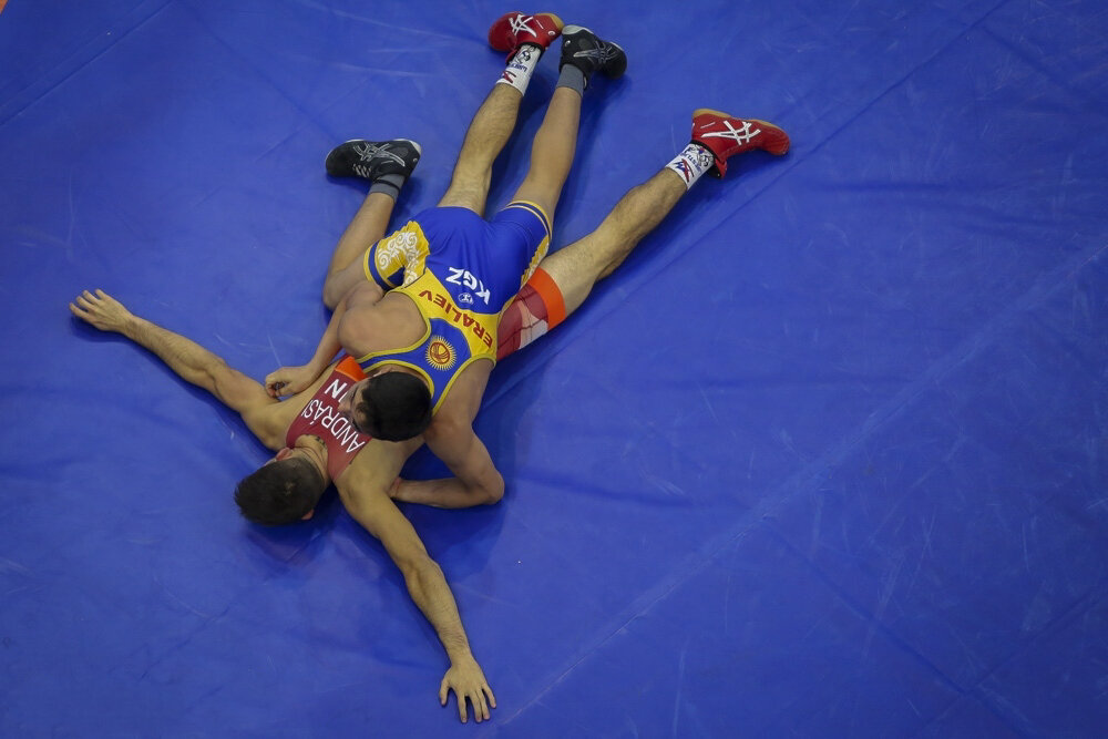 تهران میزبان رقابت انتخابی تیم ملی کشتی فرنگی 