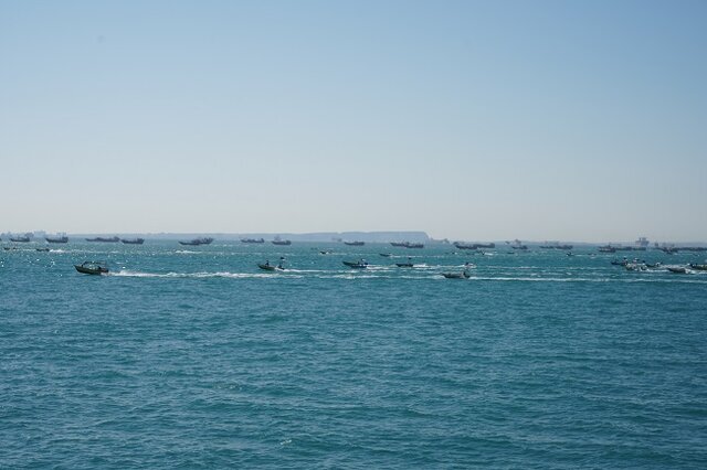 ۱۲ ملوان در مسیر دریایی دبی - گناوه از خطر مرگ حتمی نجات یافتند

