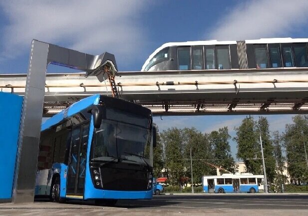 اولین نمونه تاکسی، اتوبوس و ون برقی چینی فردا وارد کشور می‌شود 