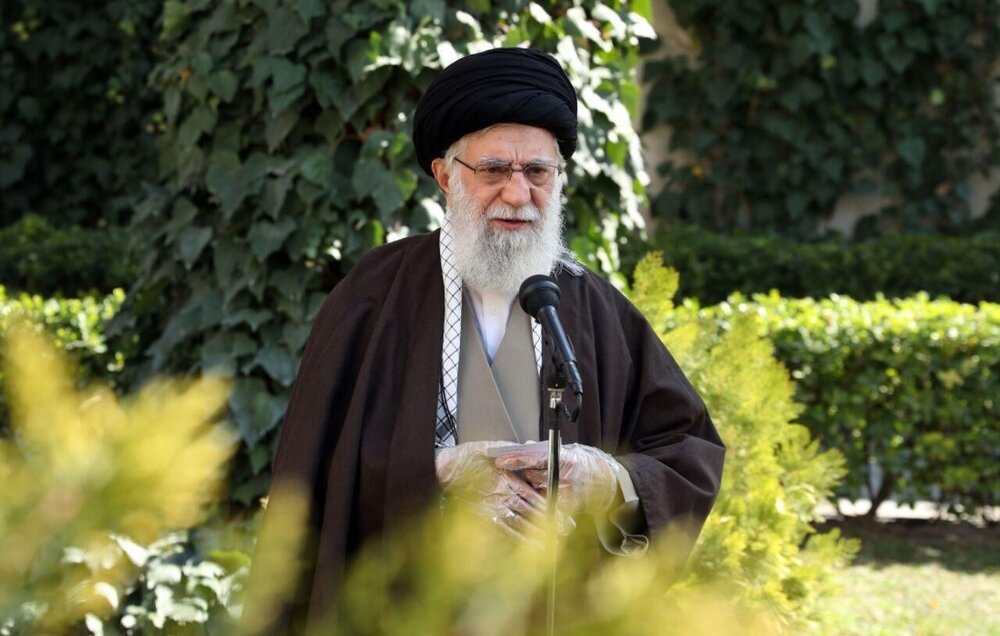 رهبر انقلاب سال ۱۴۰۱ را سال «تولید؛ دانش‌بنیان، اشتغال‌آفرین» نامگذاری کردند