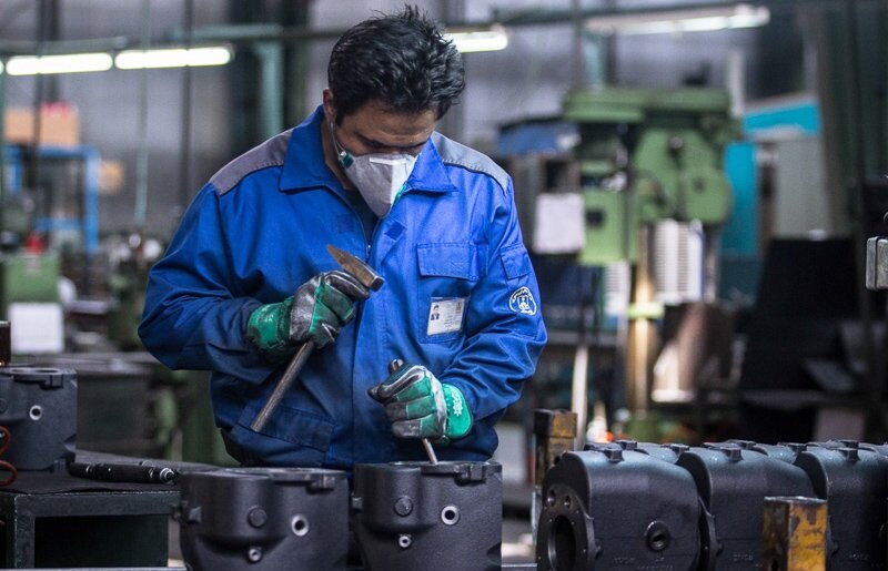 چند شغله بودن کارگران به افت کیفیت تولید منجر می شود