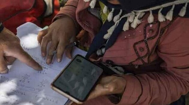 اهدای ۱۶۱۶ تبلت به کودکان نیازمند دارای معلولیت