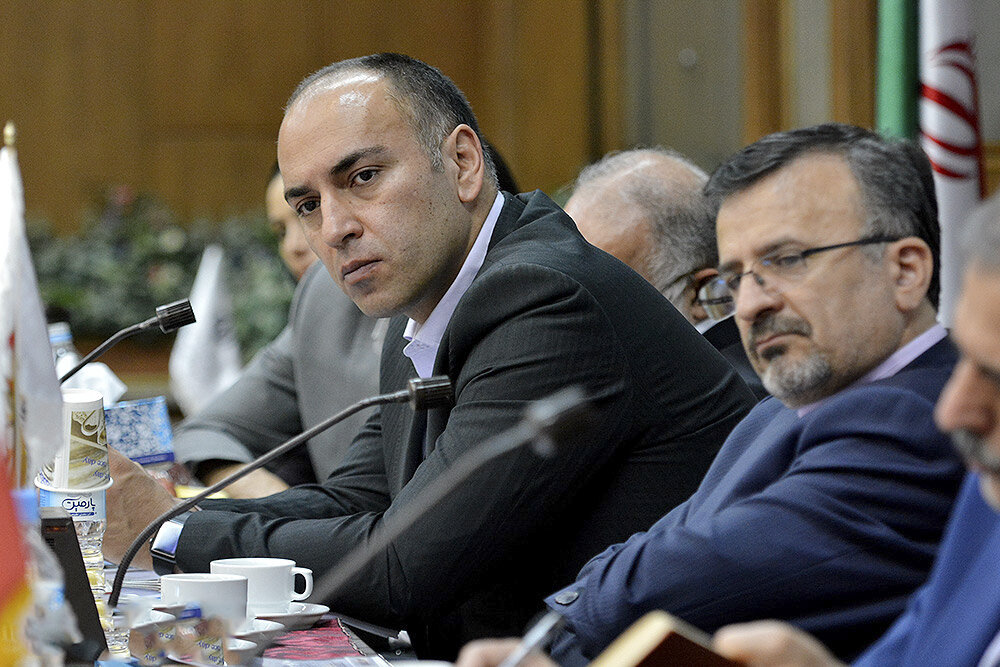 رضوانی در فدراسیون شنا ابقا شد