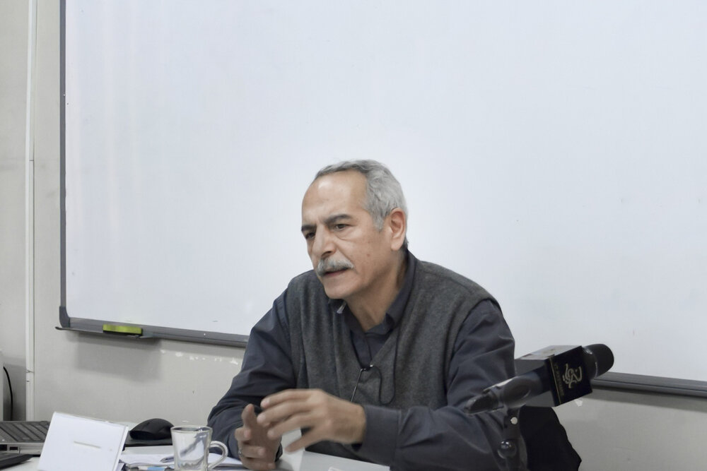 سیاست بازتوزیع جایگزین روش تعیین حداقل دستمزد شود