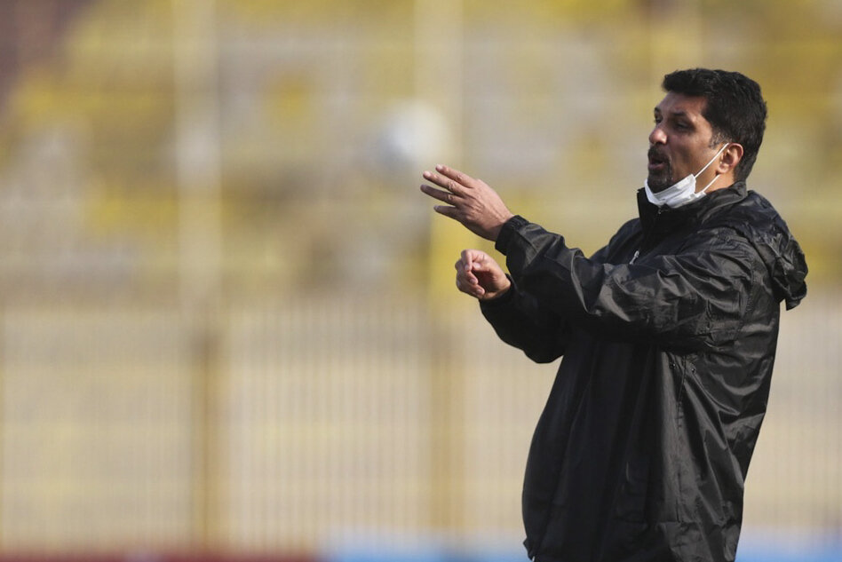 حسینی: کار سختی مقابل شهر خودرو داریم 