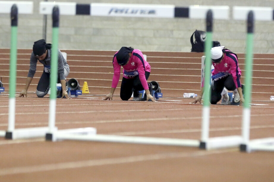 رقابت کارمندان و کارگران دونده در جام فجر