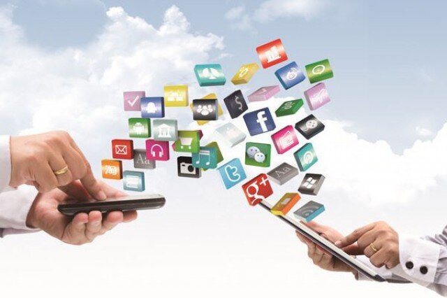 مسائل اجتماعی و اقتصادی، موتور محرکه فضای مجازی هستند