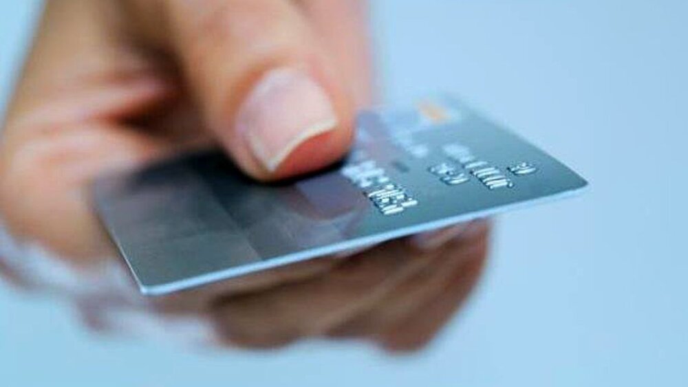 کارت برجسته بانکی برای نابینایان صادر می شود