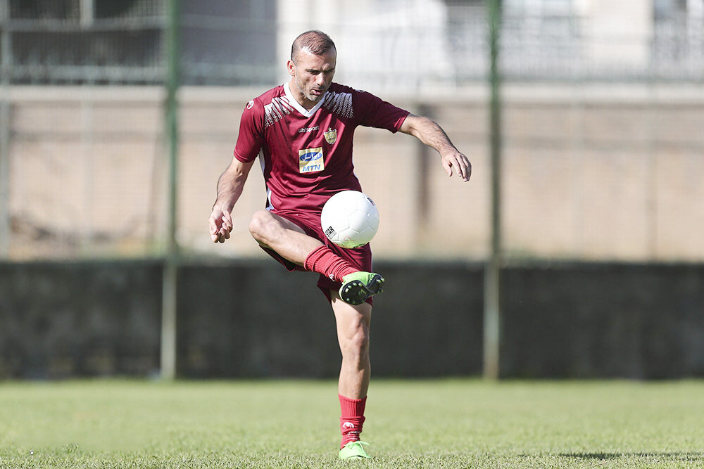 حسینی: به حواشی توجهی نداریم