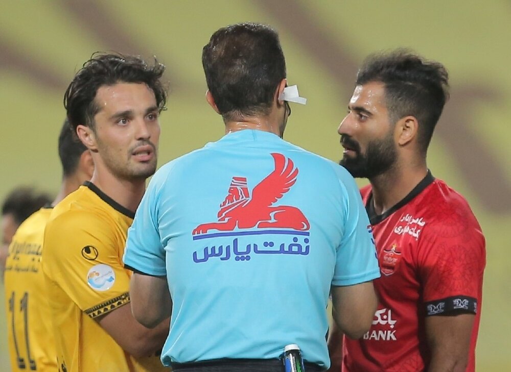 اعتراض کتبی سپاهان به داوری‌های لیگ