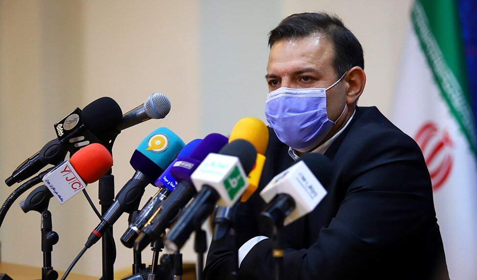 بیش از ۶ نفر خواهان برکناری عزیزی خادم هستند