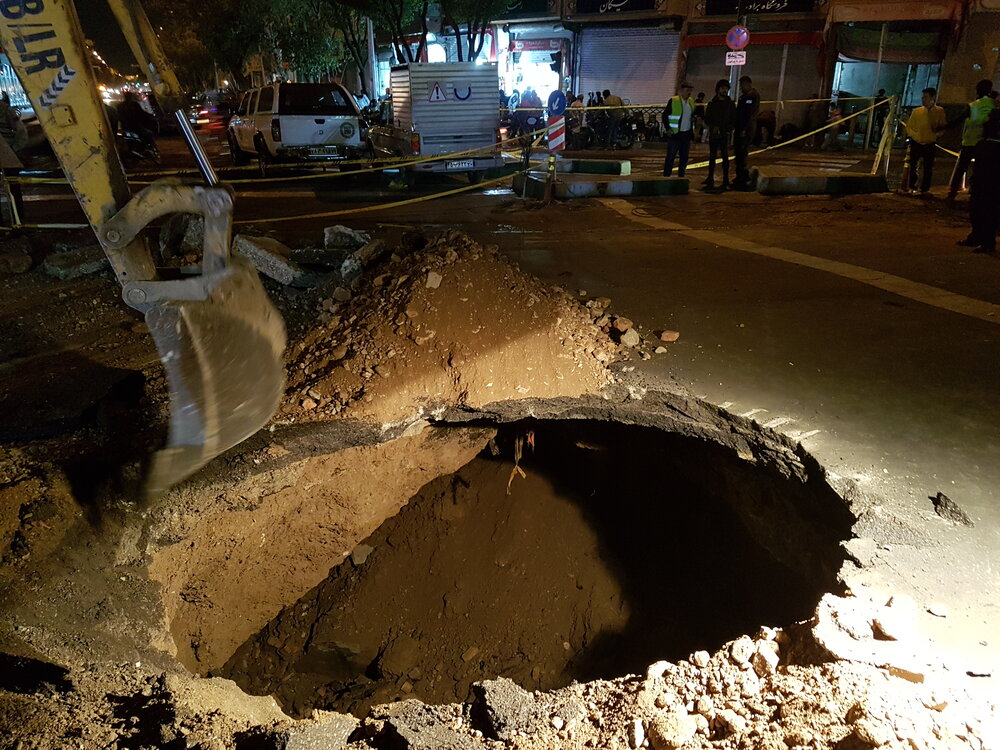 فرونشست نسیم‌شهر با سیمان پر شد
