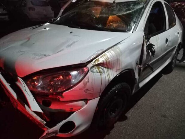 برخورد مینی بوس و پژو ۲۰۶ در کرمان ۳ مجروح بر جا گذاشت
