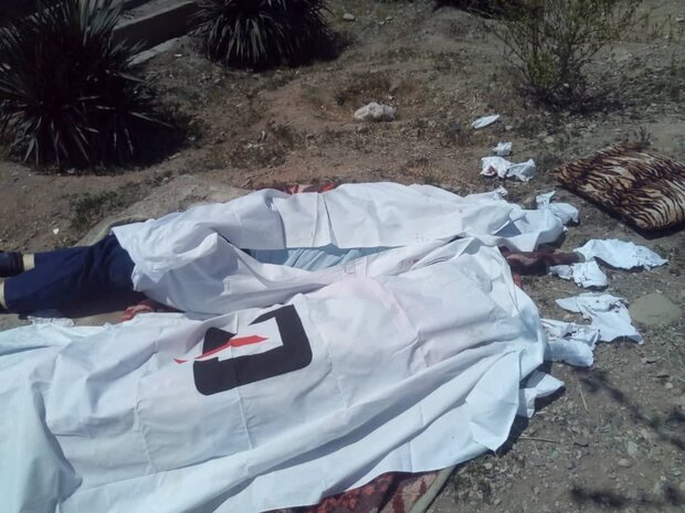 تصادف تریلر و پژو پارس در اصفهان ۵ کشته داشت
