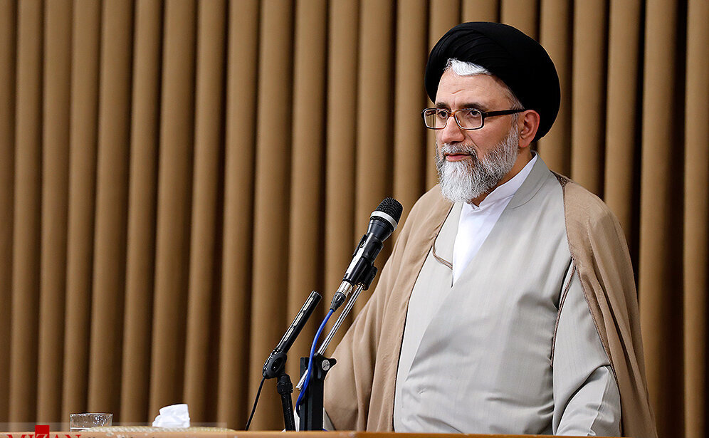 محرومان جهان به سایه‌سار انقلاب اسلامی دل بسته‌اند