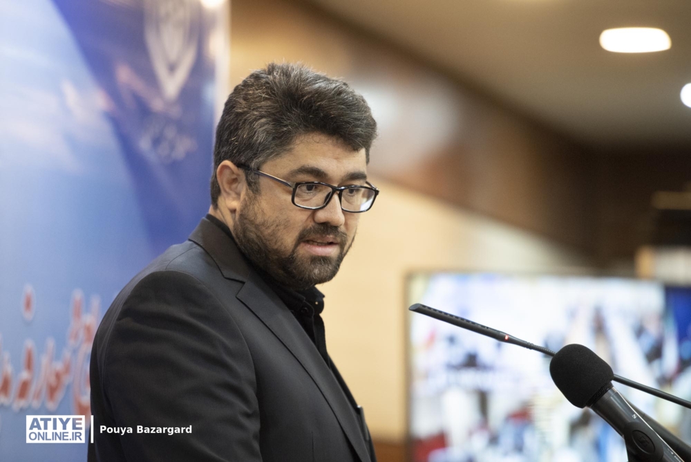 شستا به معنای واقعی متعلق به کارگران و بازنشستگان است