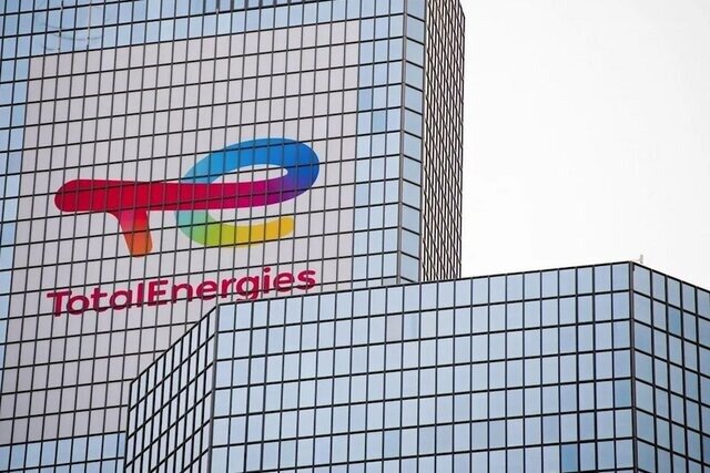 گفت‌وگوی توتال با اتحادیه کارگران برای افزایش دستمزد