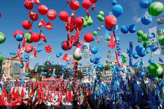 تجمع هزاران نفری در ایتالیا علیه گروه‌های نئوفاشیست