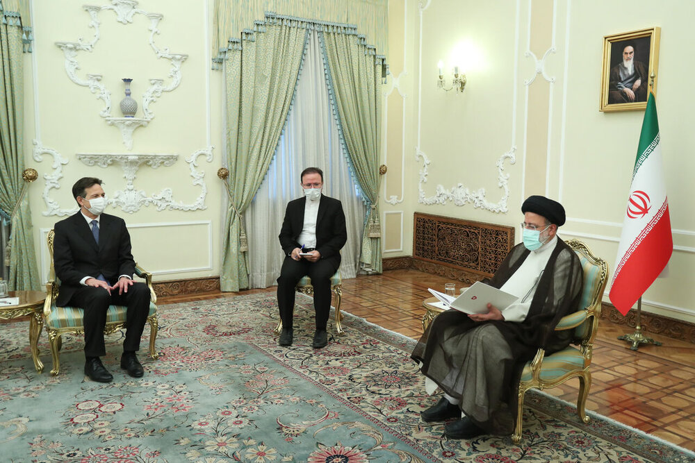 سوییس نقش مثبتی در حفظ و گسترش صلح دارد