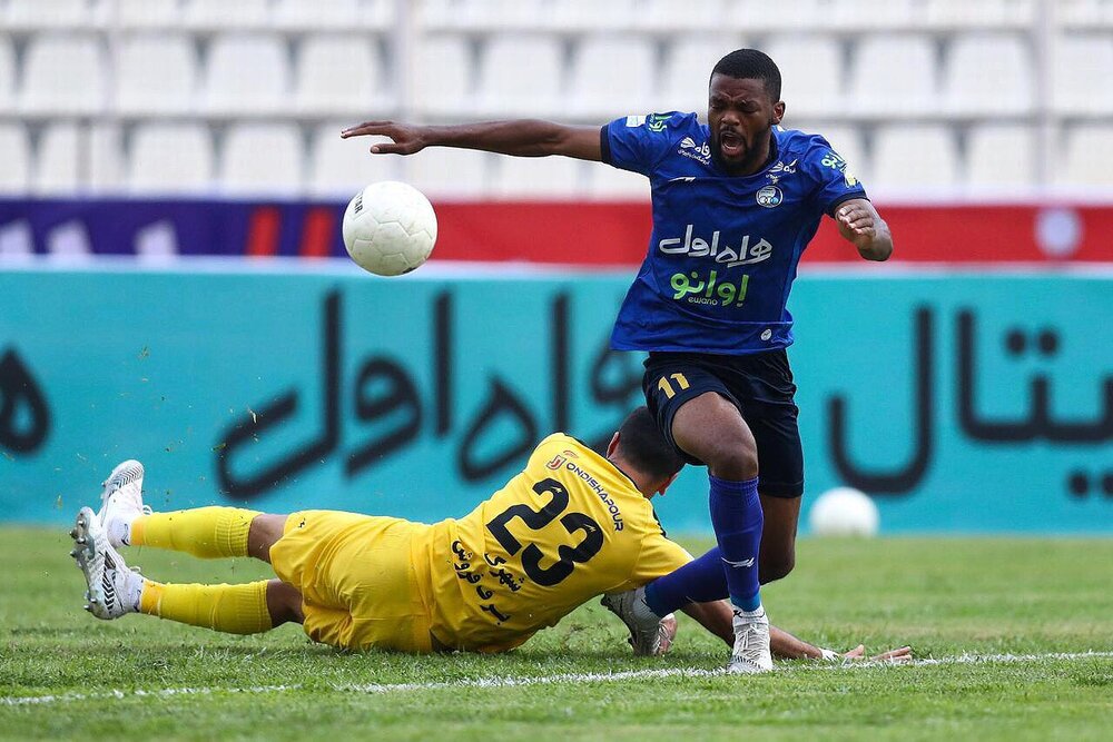 استقلال ۱ _۱ فجرسپاسی/ تقسیم دقیقه نودی امتیازات در شیراز