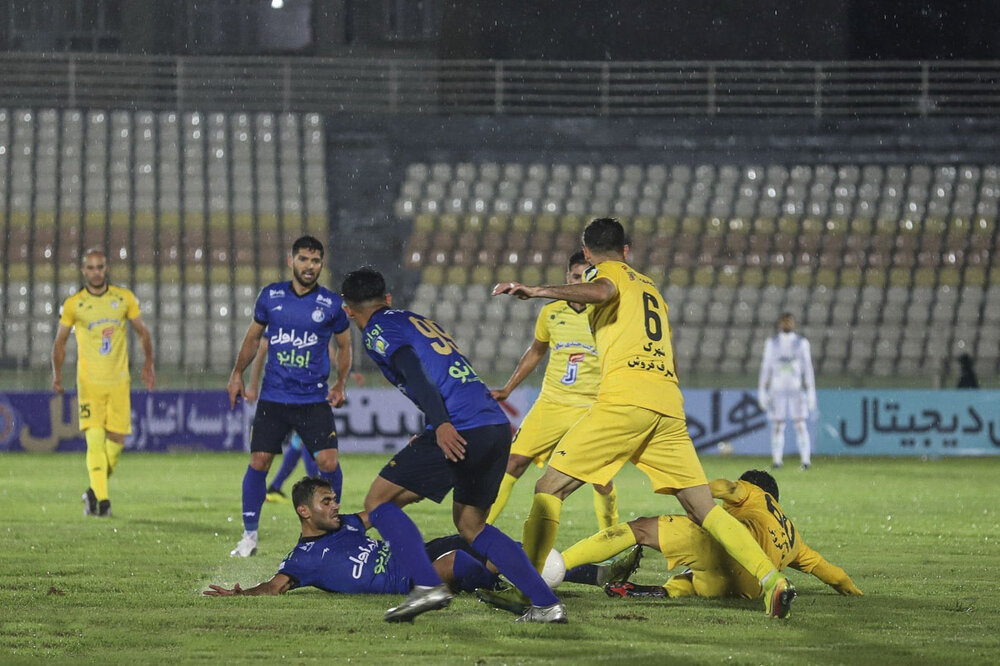 پاداش استقلالی‌ها پرید