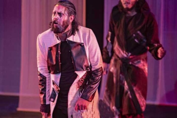 بازار داغ تئاتر در روزهای پاییزی