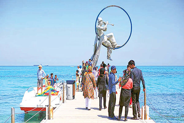 زلزله مسافران کیش را منصرف نکرد
