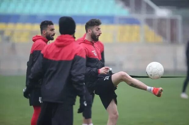 کدام سرخ‌پوشان مقابل صنعت نفت غایب هستند؟