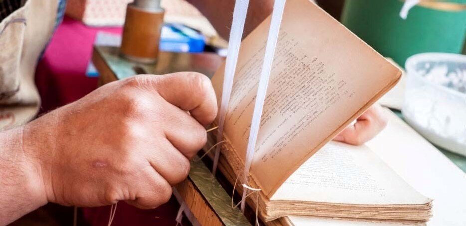 تن‌پوش کتاب، نیازمند حمایت است