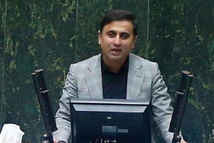 ساماندهی بازار خودرو با انحصار موجود ممکن نیست