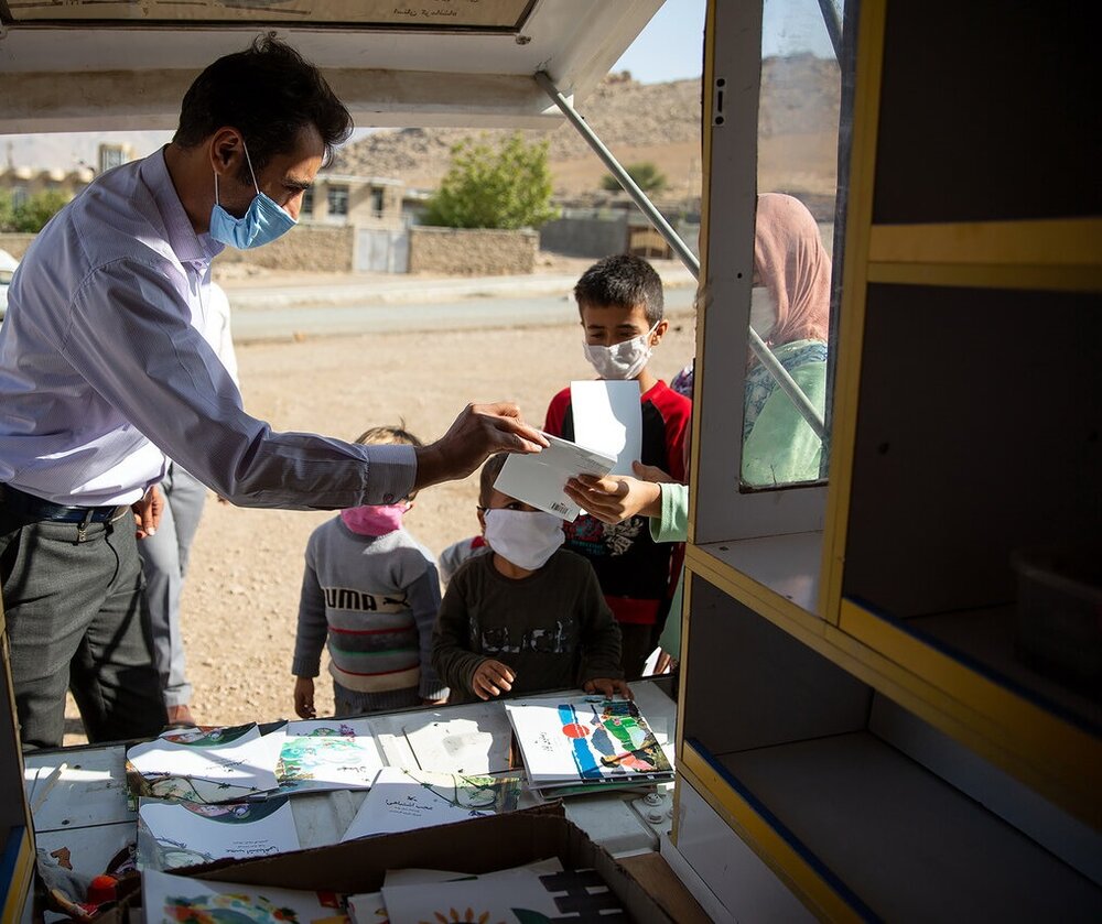 کتابخانه‌های سیار به روستاها می‌روند