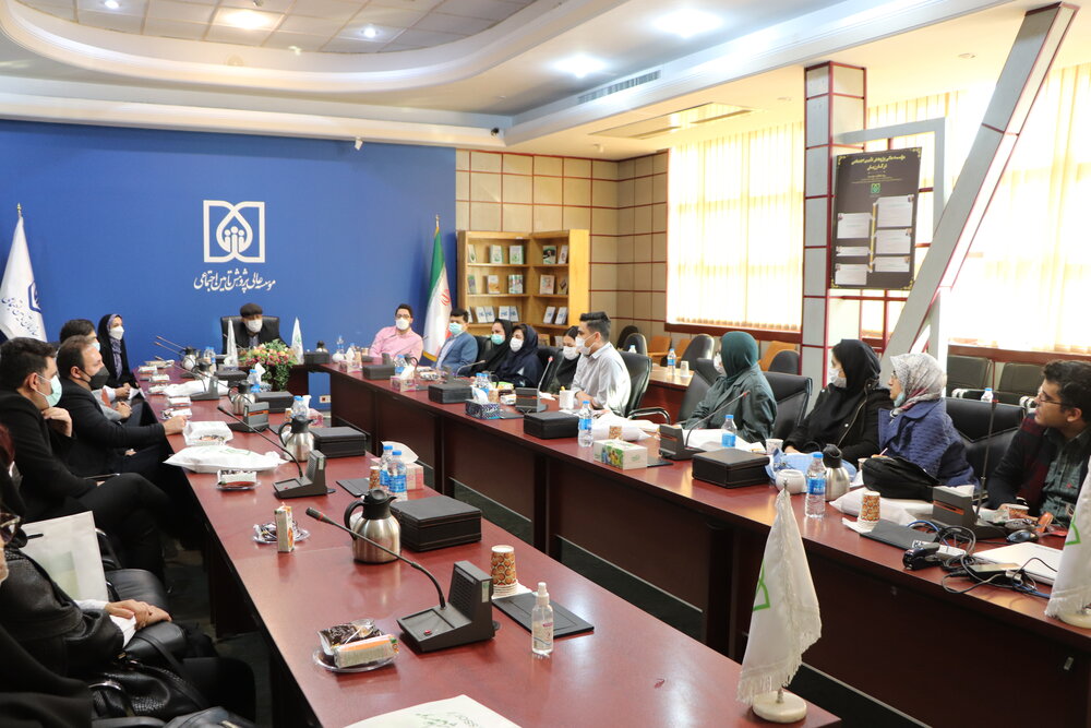 حمایت از پایان‌نامه‌های تحصیلی/ مشارکت در رویدادهای گفت‌وگو محور