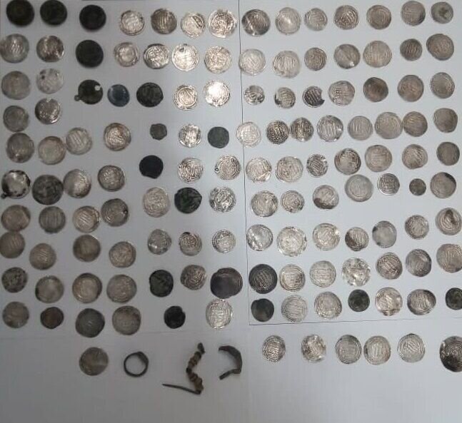 کشف و ضبط ۱۳۸ شیء تاریخی هزاره اول قبل از میلاد در کرمانشاه
