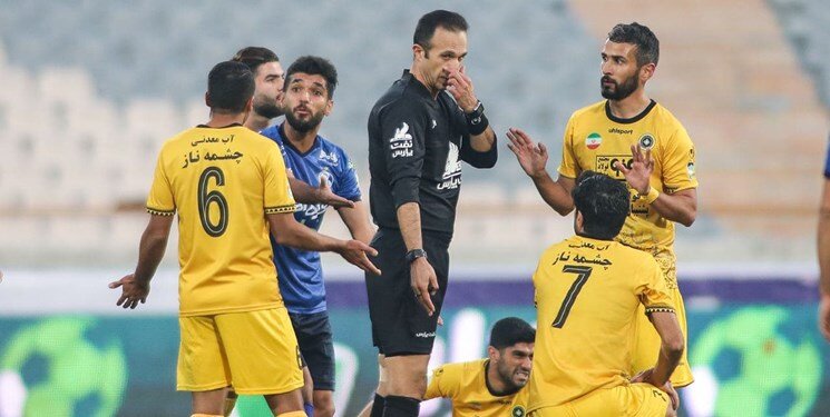 دزفولی: دیدار استقلال و سپاهان برای داور دردسر ایجاد نکرد