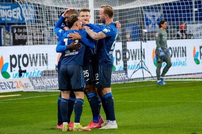 هوفنهایم از شکست گریخت