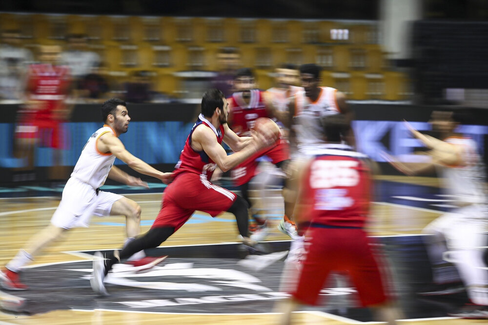 صندلی ریاست فدراسیون بسکتبال اسیر پیچیدگی 