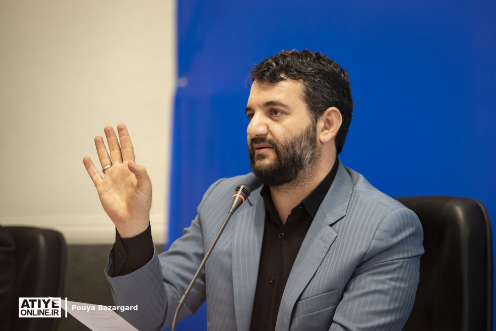 دولت مردمی پای حذف رانت ایستاده است