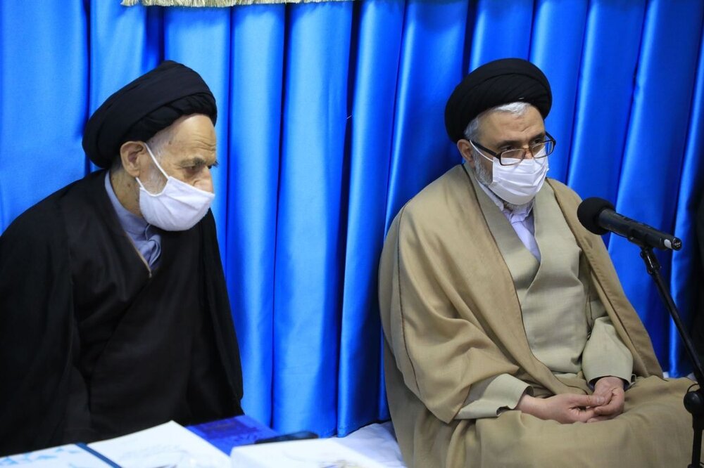 دولت درصدد حذف رانت‌ و بهبود معیشت مردم است
