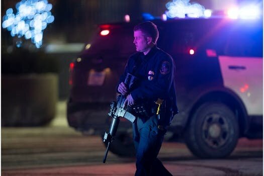 وقوع تیراندازی در یک مرکز خرید در آمریکا
