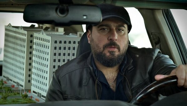 آقای منتقد حاضر نیست فرد قاچاقچی را معرفی کند
