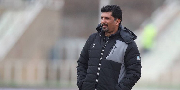 حسینی: فولاد حریف خطرناکی است و بازیکنانم حق هیچ گونه اشتباهی ندارند