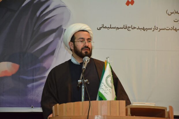  سردار شهید سلیمانی پرورش یافته مکتب اسلام است
