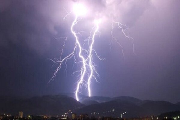 جان باختن  یک نفر بر اثر برخورد صاعقه در شهرستان جم
