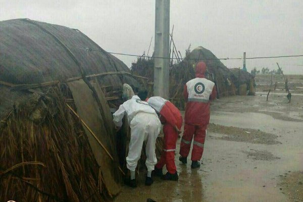 تداوم خدمت‌رسانی نیروی زمینی سپاه به سیل‌زدگان جنوب شرق
