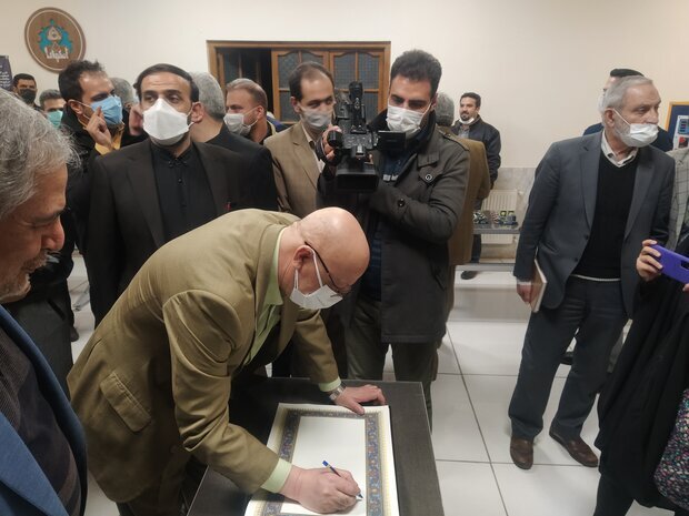 بازدید وزیر علوم از ناحیه‌های نوآوری دانشگاهی اصفهان
