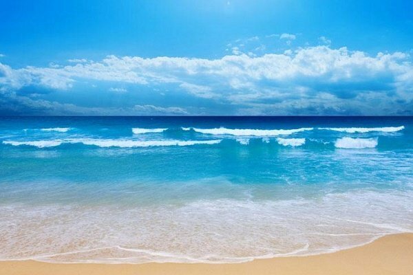 خلیج فارس متلاطم است
