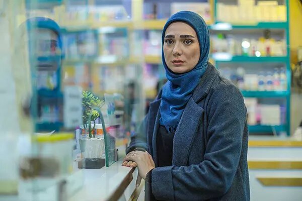 مینا وحید «زرشک زرین» گرفت
