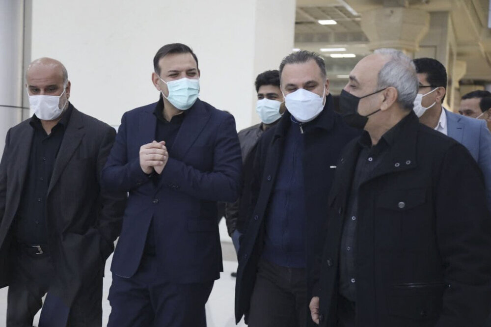 عزیزی خادم در صورت تخلف باید عزل شود